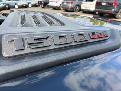 2020 RAM 1500 Limited 4x4 Crew Cab 5'7" Box