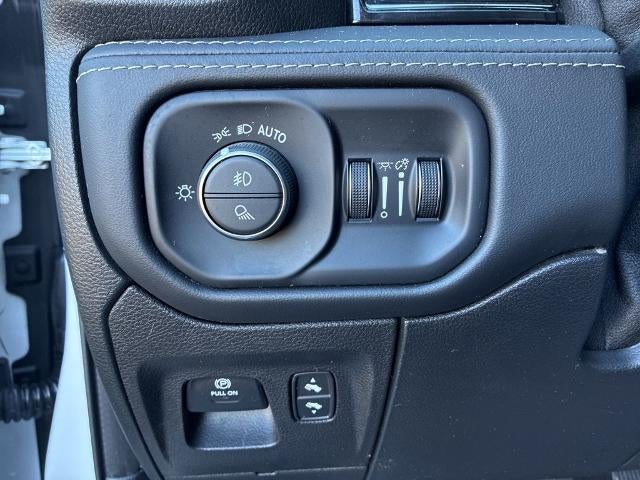 2022 RAM 1500 Limited 4x4 Crew Cab 5'7" Box