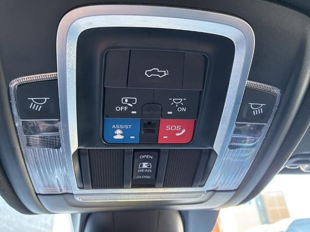 2022 RAM 1500 Limited 4x4 Crew Cab 5'7" Box