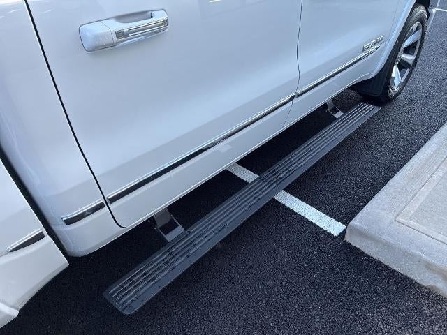 2022 RAM 1500 Limited 4x4 Crew Cab 5'7" Box