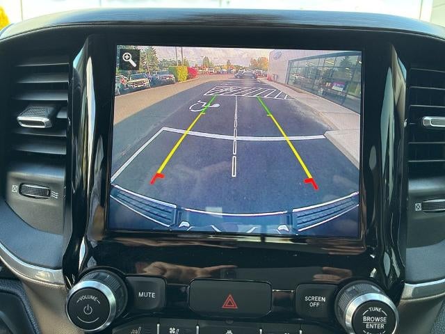 2020 RAM 1500 Laramie 4x4 Crew Cab 6'4" Box