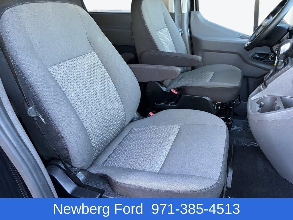 2024 Ford Transit Passenger Wagon T-350 148" Med Roof XLT RWD