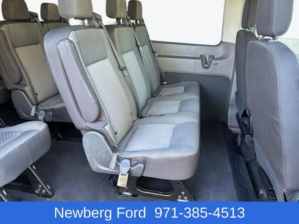 2024 Ford Transit Passenger Wagon T-350 148" Med Roof XLT RWD