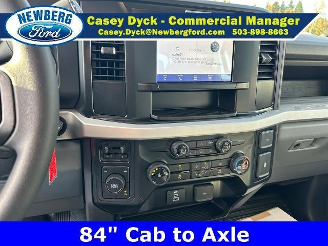 2026 Ford Super Duty F-450 DRW XL 4WD Crew Cab 179" WB 60" CA