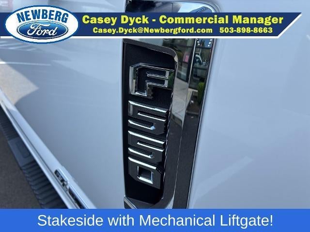 2021 Ford Super Duty F-550 DRW XLT 4WD Crew Cab 179" WB 60" CA