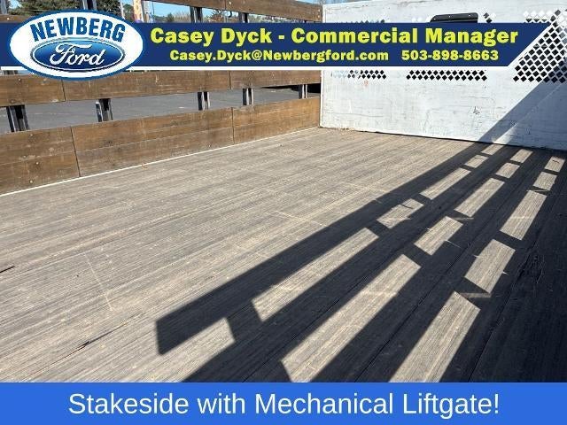 2021 Ford Super Duty F-550 DRW XLT 4WD Crew Cab 179" WB 60" CA