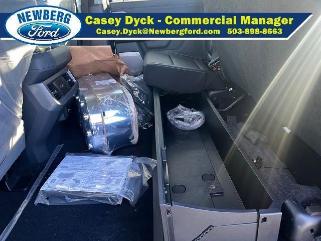 2026 Ford Super Duty F-550 DRW LARIAT 4WD Crew Cab 179" WB 60" CA