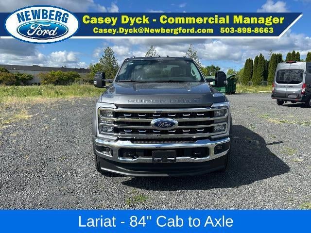 2026 Ford Super Duty F-550 DRW LARIAT 4WD Crew Cab 179" WB 60" CA