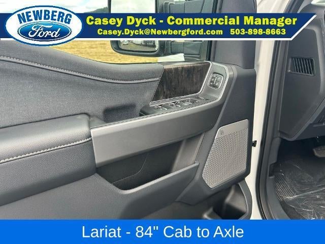 2026 Ford Super Duty F-550 DRW LARIAT 4WD Crew Cab 179" WB 60" CA