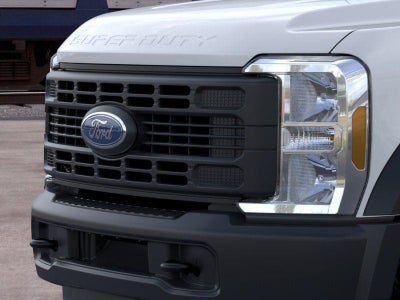 2026 Ford Super Duty F-550 DRW XL 4WD Crew Cab 179" WB 60" CA