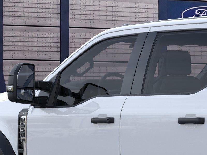 2026 Ford Super Duty F-550 DRW XL 4WD Crew Cab 179" WB 60" CA