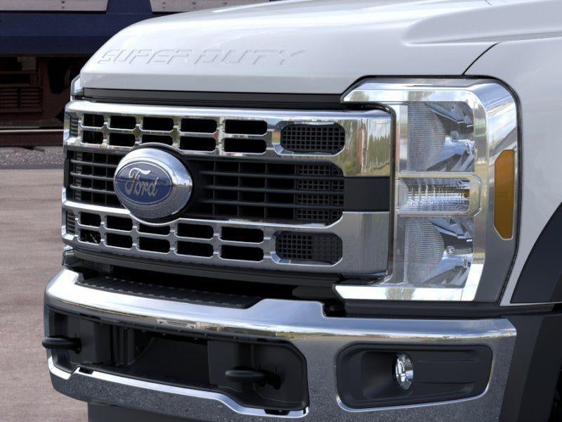 2026 Ford Super Duty F-550 DRW XL 4WD Crew Cab 179" WB 60" CA