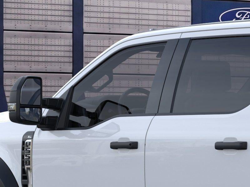 2026 Ford Super Duty F-550 DRW XL 4WD Crew Cab 179" WB 60" CA
