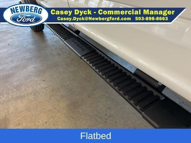 2021 Ford Super Duty F-550 DRW XLT 4WD Crew Cab 179" WB 60" CA