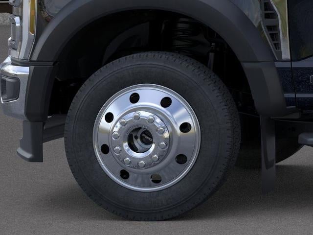 2026 Ford Super Duty F-550 DRW LARIAT 4WD Crew Cab 179" WB 60" CA