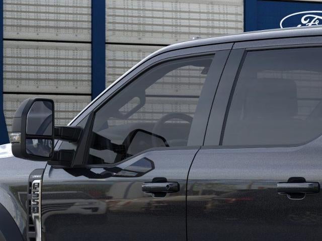 2026 Ford Super Duty F-550 DRW LARIAT 4WD Crew Cab 179" WB 60" CA
