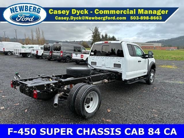 2026 Ford Super Duty F-450 DRW XL 4WD SuperCab 168" WB 60" CA