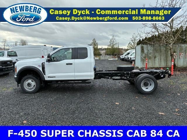 2026 Ford Super Duty F-450 DRW XL 4WD SuperCab 168" WB 60" CA