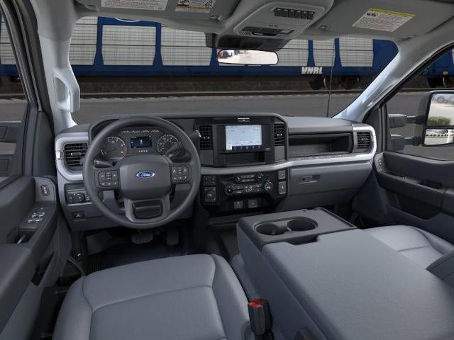 2026 Ford Super Duty F-450 DRW XL 4WD SuperCab 168" WB 60" CA
