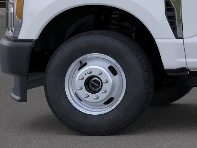 2026 Ford Super Duty F-350 DRW XL 4WD Crew Cab 179" WB 60" CA