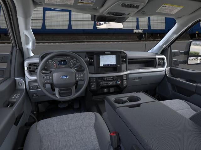 2026 Ford Super Duty F-350 DRW XL 4WD Crew Cab 179" WB 60" CA