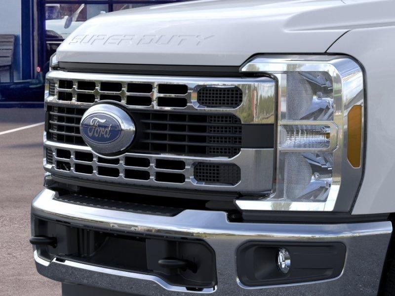 2026 Ford Super Duty F-350 DRW XL 4WD Crew Cab 179" WB 60" CA