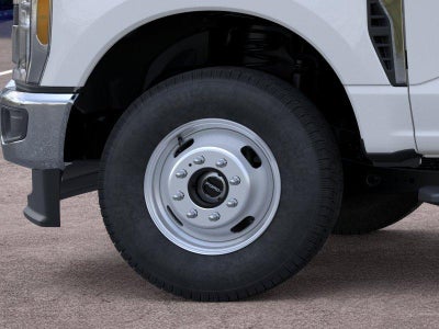 2026 Ford Super Duty F-350 DRW XL 4WD Crew Cab 179" WB 60" CA