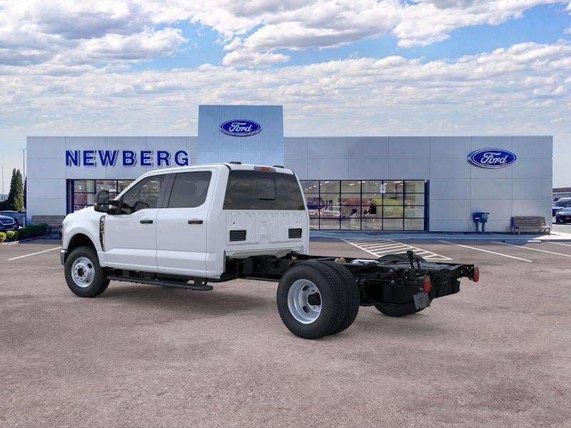 2026 Ford Super Duty F-350 DRW XL 4WD Crew Cab 179" WB 60" CA