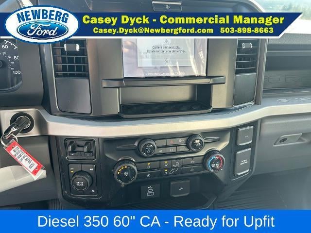 2026 Ford Super Duty F-350 DRW XL 4WD Crew Cab 179" WB 60" CA