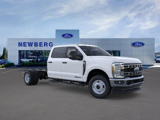 2026 Ford Super Duty F-350 DRW XL 4WD Crew Cab 179" WB 60" CA