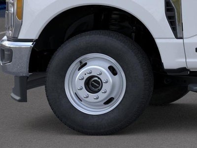 2026 Ford Super Duty F-350 DRW XL 4WD Crew Cab 179" WB 60" CA