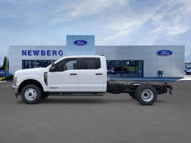 2026 Ford Super Duty F-350 DRW XL 4WD Crew Cab 179" WB 60" CA