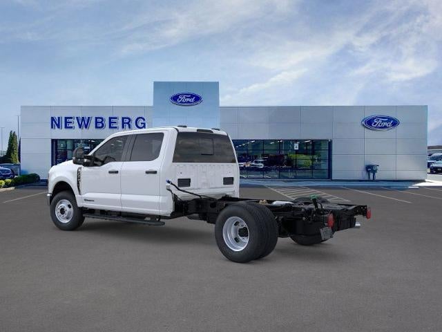 2026 Ford Super Duty F-350 DRW XL 4WD Crew Cab 179" WB 60" CA