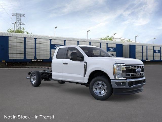 2026 Ford F-350 XL 4x4 SuperCab 168-In SRW's photo