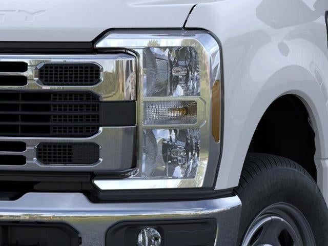 2026 Ford Super Duty F-350 SRW XL 4WD SuperCab 168" WB 60" CA