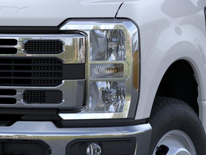 2026 Ford Super Duty F-350 DRW XL 4WD SuperCab 168" WB 60" CA