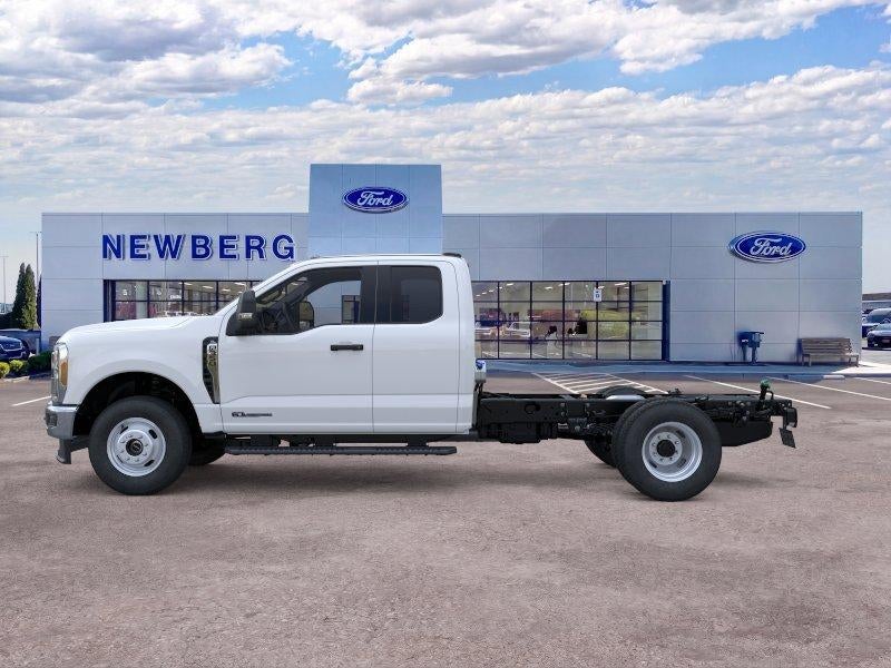 2026 Ford Super Duty F-350 DRW XL 4WD SuperCab 168" WB 60" CA