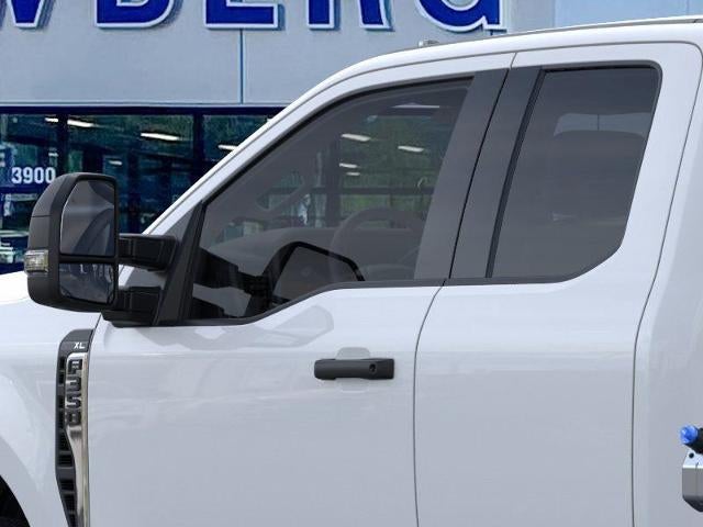 2025 Ford Super Duty F-350 DRW XL 4WD SuperCab 168" WB 60" CA
