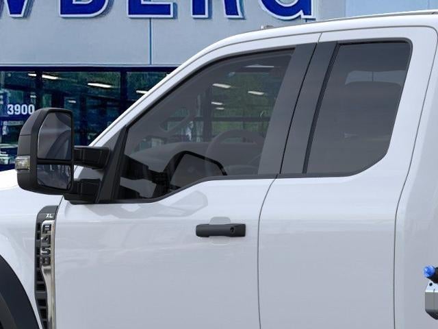 2026 Ford Super Duty F-450 DRW XL 4WD SuperCab 168" WB 60" CA