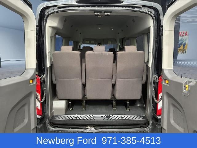 2023 Ford Transit Passenger Wagon T-350 148" Med Roof XLT RWD