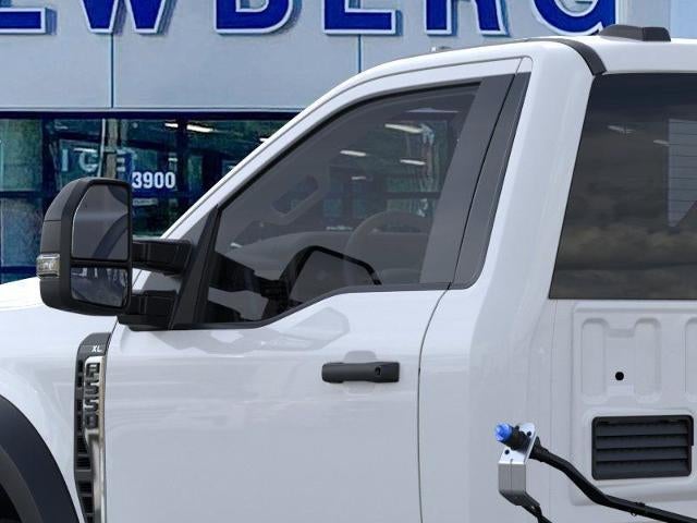 2026 Ford Super Duty F-550 DRW XL 4WD Reg Cab 145" WB 60" CA