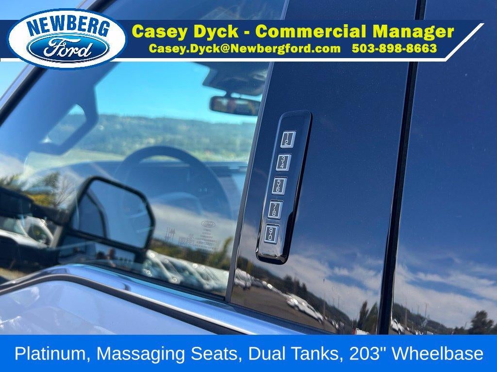 2027 Ford Super Duty F-550 DRW Platinum 4WD Crew Cab 179" WB 60" CA