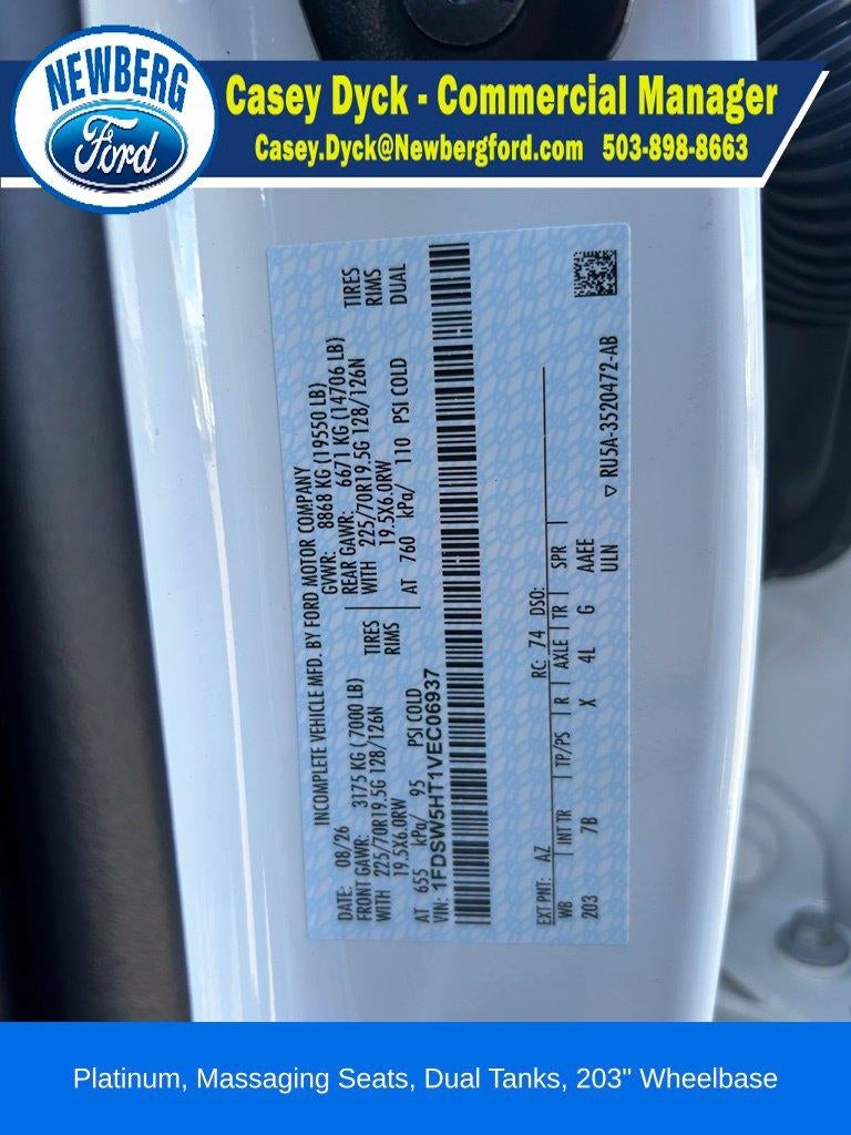 2027 Ford Super Duty F-550 DRW Platinum 4WD Crew Cab 179" WB 60" CA