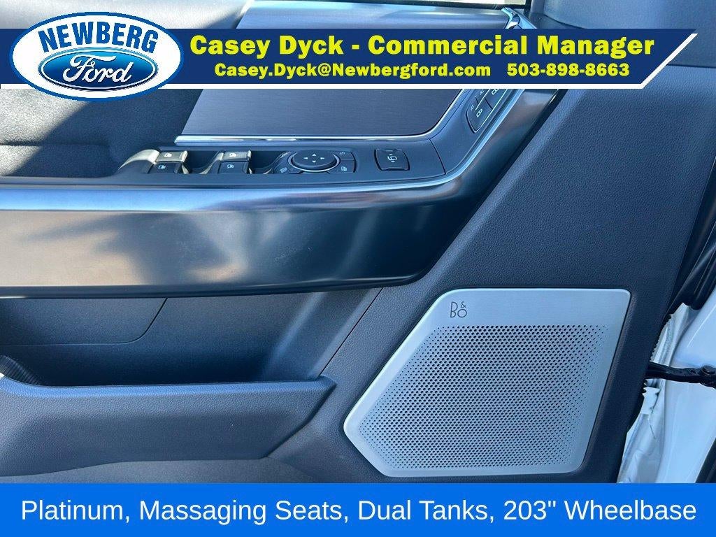2027 Ford Super Duty F-550 DRW Platinum 4WD Crew Cab 179" WB 60" CA