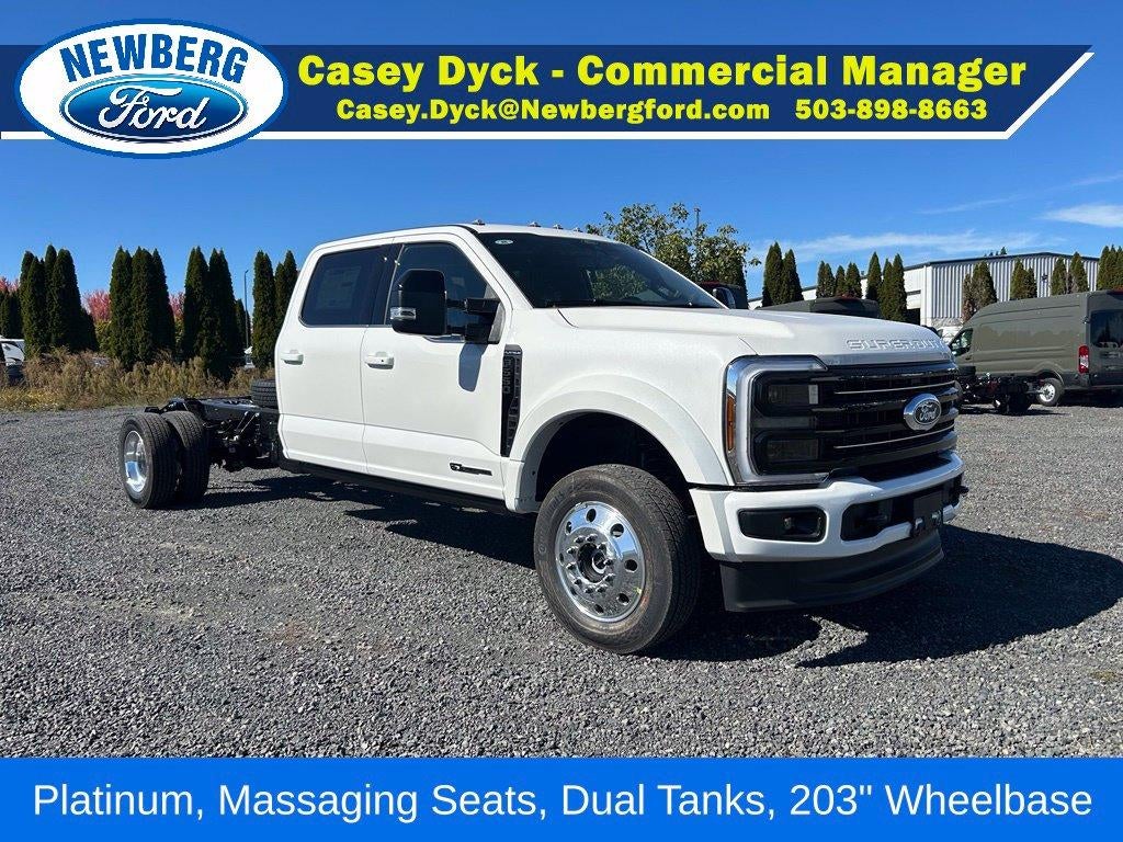 2027 Ford Super Duty F-550 DRW Platinum 4WD Crew Cab 179" WB 60" CA