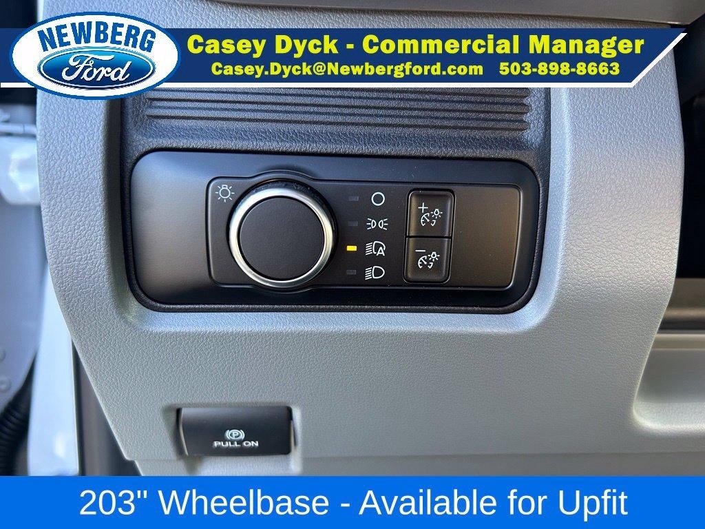 2027 Ford Super Duty F-550 DRW XL 4WD Crew Cab 179" WB 60" CA