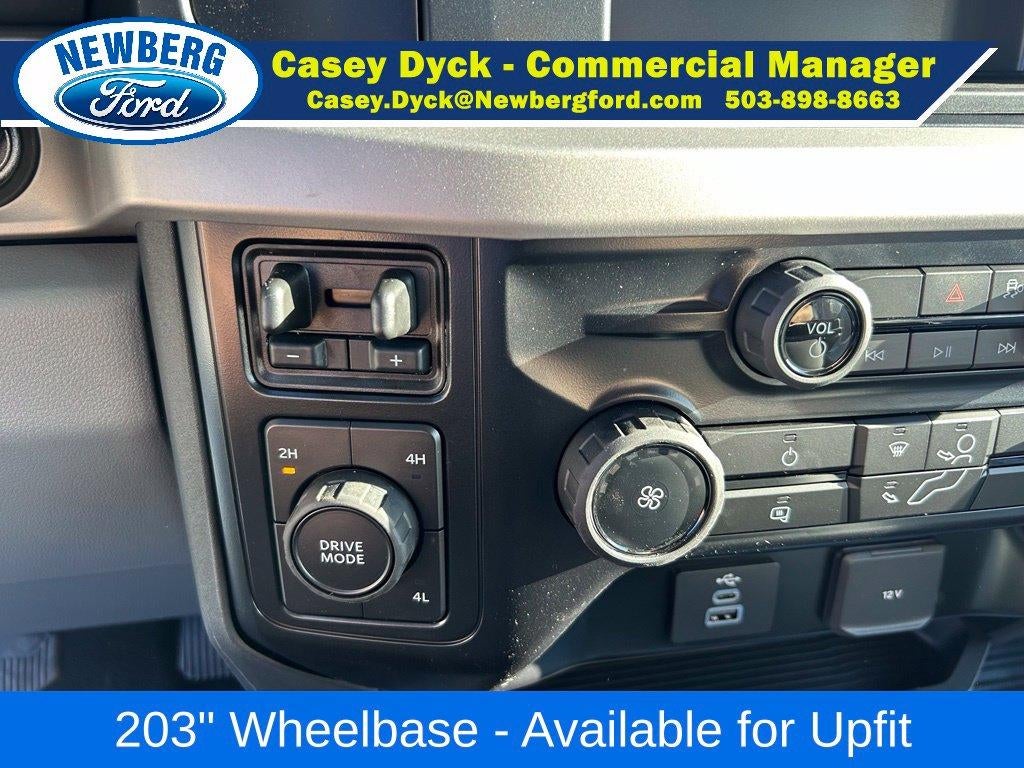 2027 Ford Super Duty F-550 DRW XL 4WD Crew Cab 179" WB 60" CA