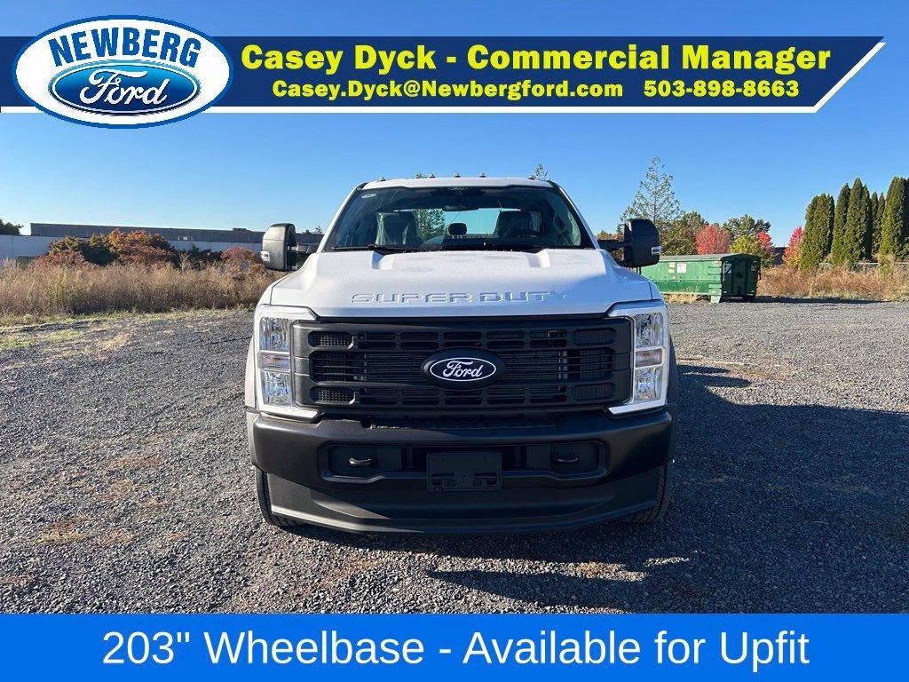 2027 Ford Super Duty F-550 DRW XL 4WD Crew Cab 179" WB 60" CA