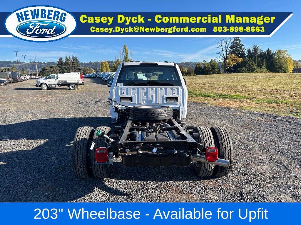 2027 Ford Super Duty F-550 DRW XL 4WD Crew Cab 179" WB 60" CA