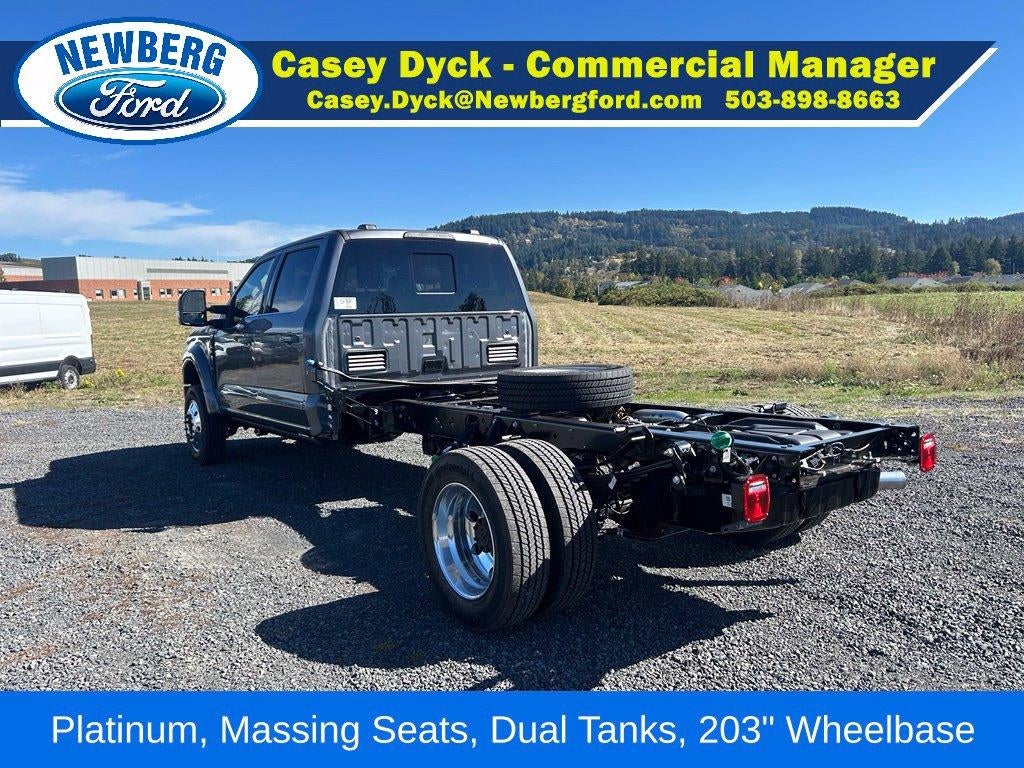 2027 Ford Super Duty F-550 DRW Platinum 4WD Crew Cab 179" WB 60" CA